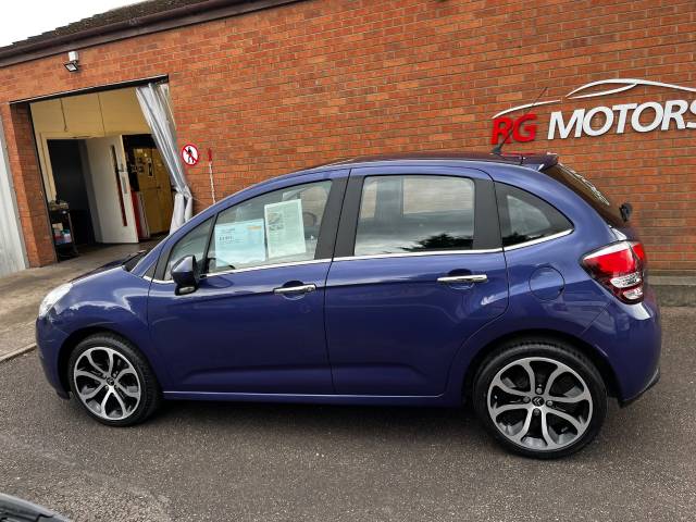 2015 Citroen C3 1.2 PureTech Selection Blue 5dr Hatch, £20 TAX..62 MPG