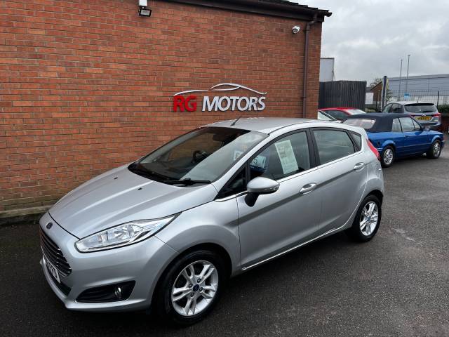 Ford Fiesta 1.0 EcoBoost Zetec Silver 5dr Hatch, £0 TAX, 65 MPG, F.S.H. Hatchback Petrol Silver