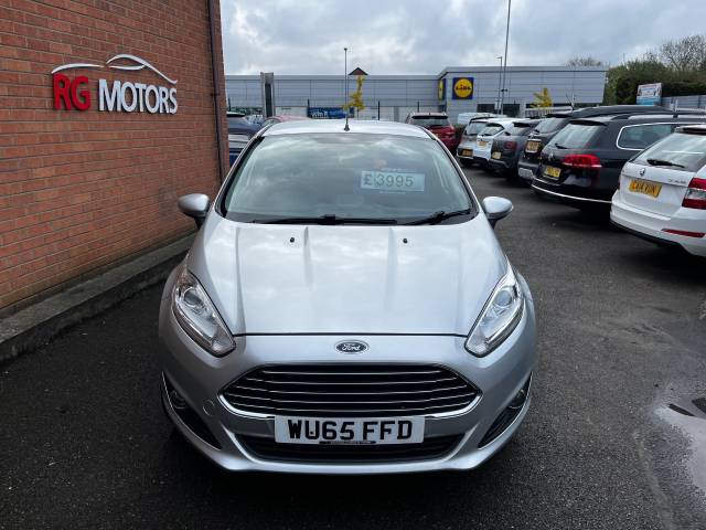 2015 Ford Fiesta 1.0 EcoBoost Zetec Silver 5dr Hatch, £0 TAX, 65 MPG, F.S.H.