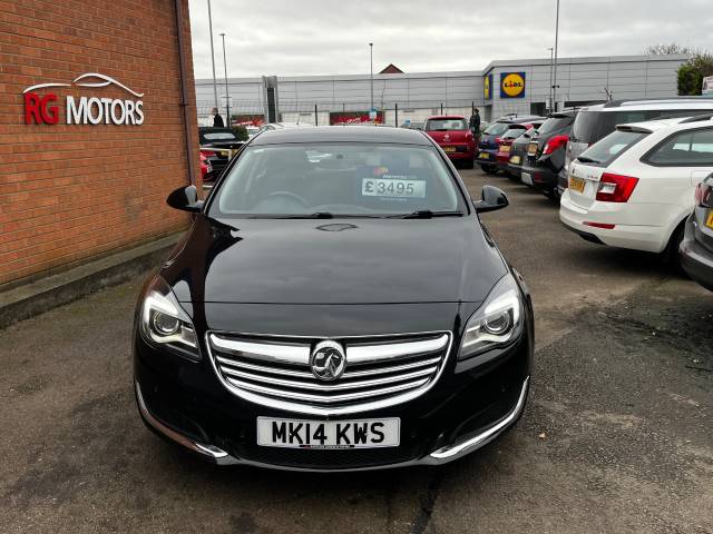 2014 Vauxhall Insignia 2.0 CDTi ecoFLEX Design Black 5dr Hatch, £0 TAX, 65 MPG