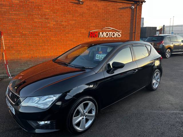 SEAT Leon 2.0 TDI FR Black 5dr Hatch, £20 TAX, 68 MPG Hatchback Diesel Black