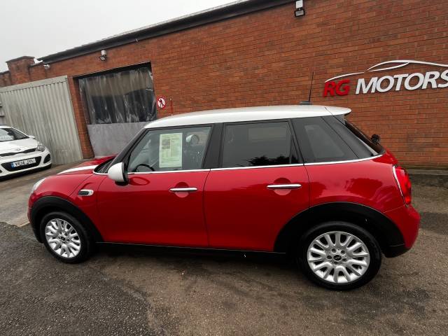 2014 Mini Hatchback 1.5 Cooper [Chilli Pk] RED 5dr Hatch,