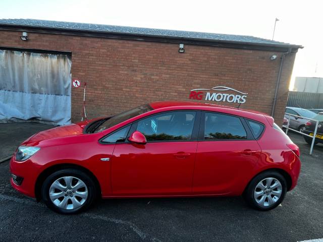 2014 Vauxhall Astra 1.6i 16V Design Red 5dr Popular Family Hatch,