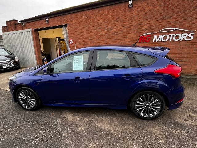 2017 Ford Focus 1.0 EcoBoost 125 ST-Line Blue 5dr Hatch