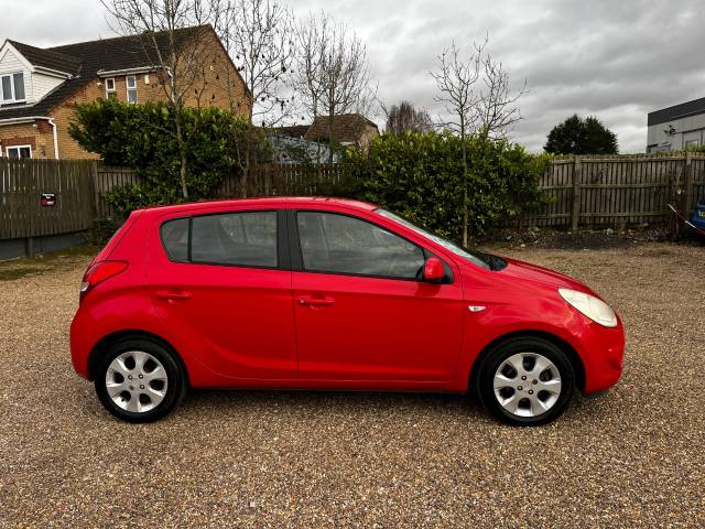 2009 Hyundai i20 1.4 Comfort Red 5dr Hatch