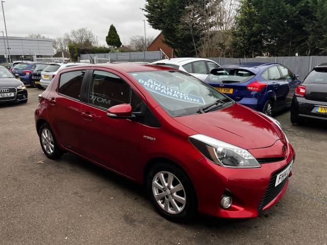 2014 Toyota Yaris 1.5 VVT-i Hybrid Icon+ 5dr CVT £0 TAX, 80 MPG