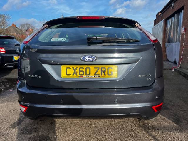 2011 Ford Focus 1.6 Zetec Grey 5dr Hatch,