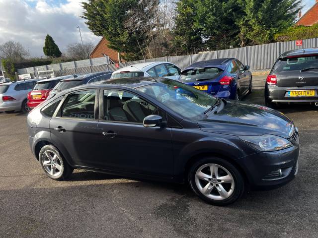 2011 Ford Focus 1.6 Zetec Grey 5dr Hatch,