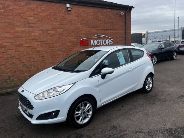 Ford Fiesta 1.25 82 Zetec White 3dr Hatch Hatchback Petrol White