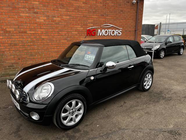 Mini Convertible 1.6 Cooper 2dr Convertible Petrol Black