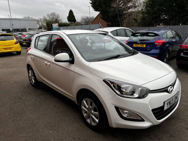 2013 Hyundai i20 1.2 ACTIVE WHITE 5dr HATCH, PX WELCOME