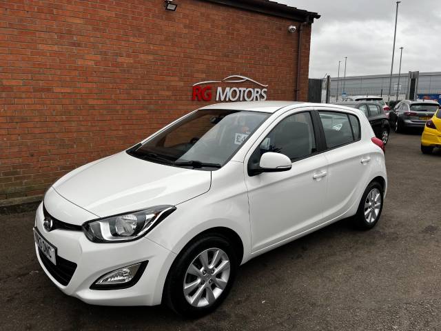 Hyundai i20 1.2 ACTIVE WHITE 5dr HATCH, PX WELCOME Hatchback Petrol White