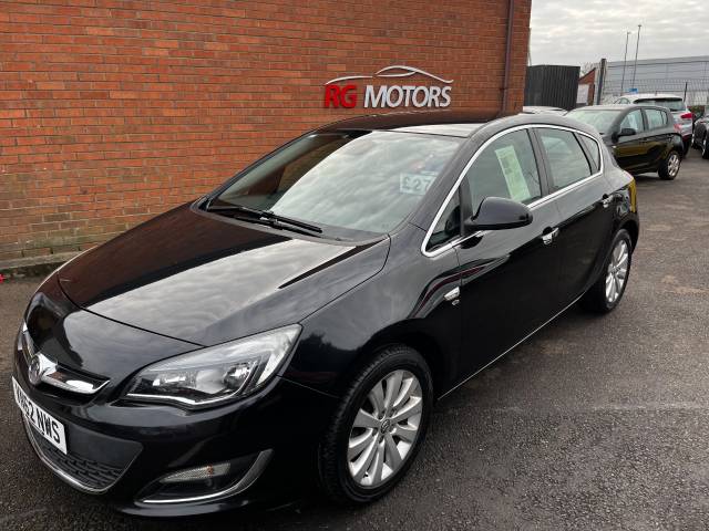 Vauxhall Astra 2.0 CDTi 16V ecoFLEX Elite [165] Black 5dr Hatchback Diesel Black