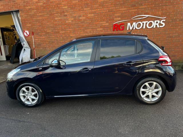 2015 Peugeot 208 1.2 VTi Style Blue 5dr Hatch 62 MPG, £20 TAX,