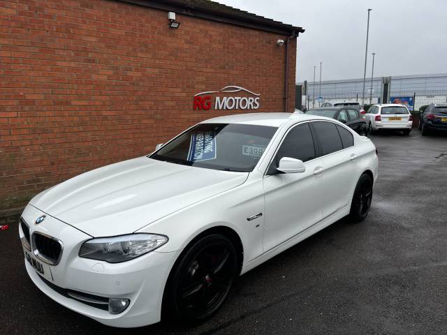 BMW 5 Series 2.0 520d SE Step Auto White 4dr Saloon Saloon Diesel White