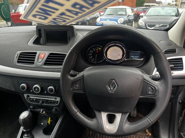 2011 Renault Megane 1.6 16V 110 Dynamique TomTom Silver 5dr Hatch