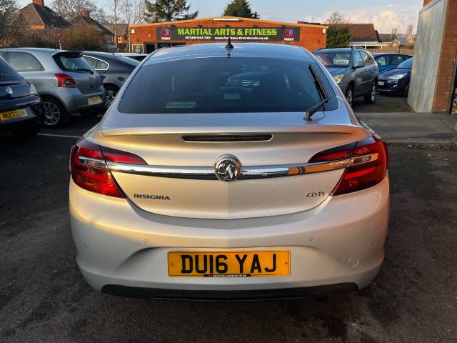 2016 Vauxhall Insignia 1.6 CDTi SRi Nav Black 5dr Hatch,