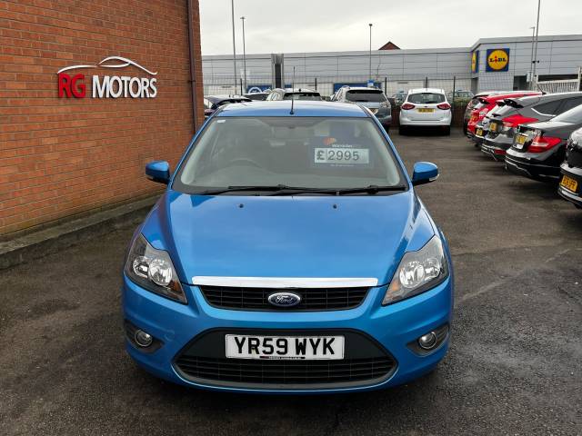 2009 Ford Focus 1.6 Zetec Blue 5dr Hatch,