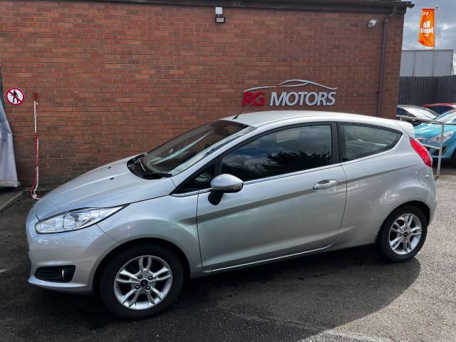 Ford Fiesta 1.25 82 Zetec Silver 3dr Hatch F.S.H Hatchback Petrol Silver