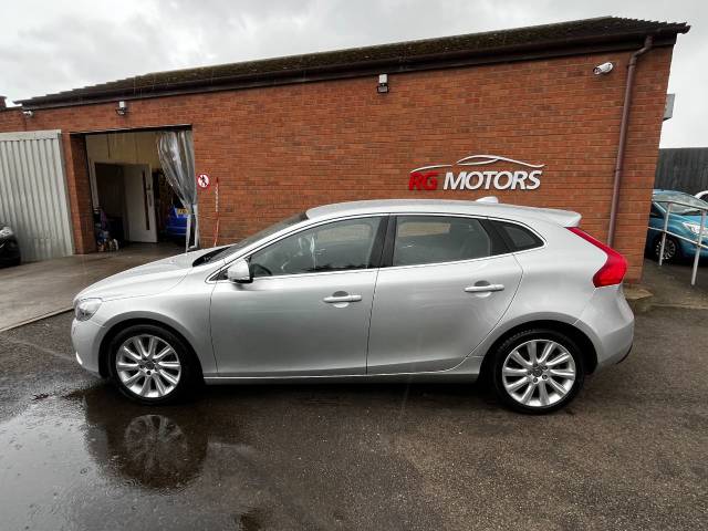 2013 Volvo V40 2.0 D3 SE Lux Nav Silver 5dr Hatch