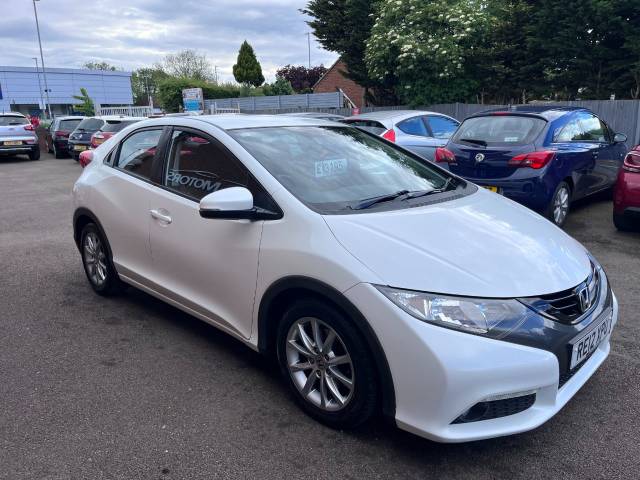2012 Honda Civic 1.8 i-VTEC ES White 5dr Hatch