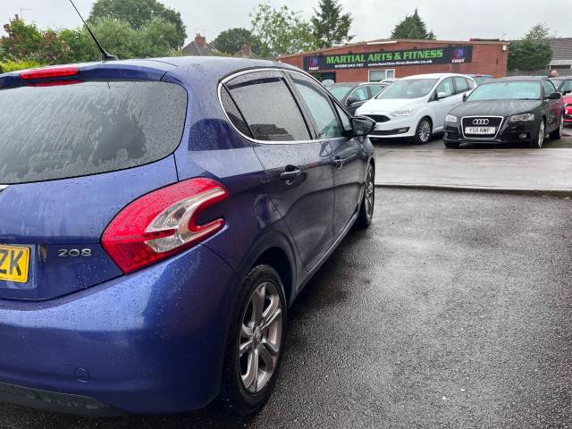 2014 Peugeot 208 1.2 VTi Allure Blue 5dr Hatch