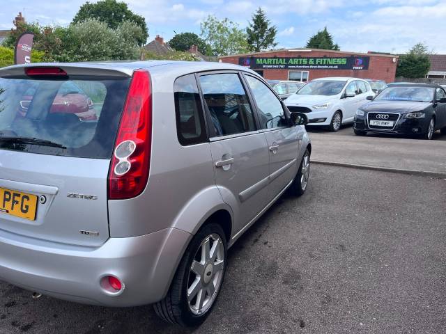 2008 Ford Fiesta 1.4 TDCi Zetec Silver 5dr Hatch, £35 TAX, 62 MPG