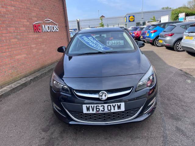2013 Vauxhall Astra 1.4T 16V SRi Black 5dr Hatch