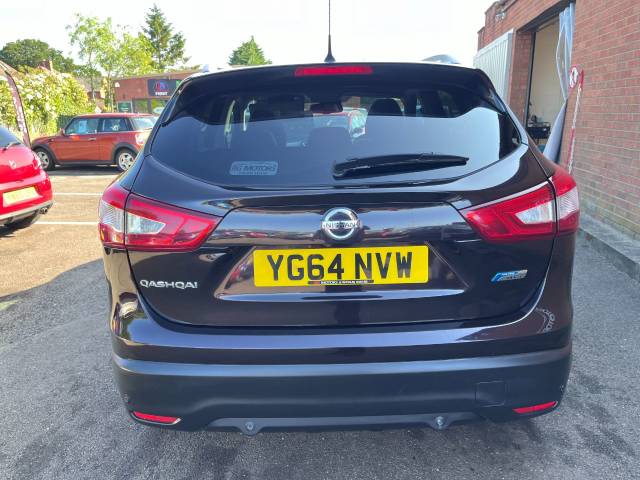 2014 Nissan Qashqai 1.5 dCi Tekna Black 5dr Hatch