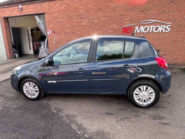 2012 Renault Clio 1.2 16V Expression+ Blue 5dr Hatch