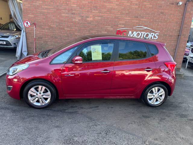 2011 Hyundai ix20 1.4 CRDi Blue drive Style Red 5dr MPV