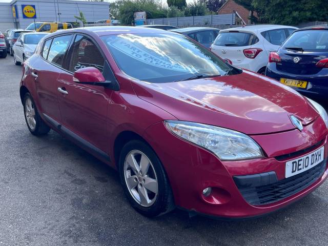 2010 Renault Megane 1.6 16V 110 Dynamique TomTom Red 5dr Hatch