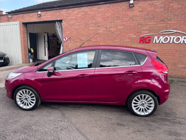 2012 Ford Fiesta 1.4 Titanium Red 5dr Hatch