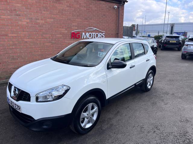 Nissan Qashqai 1.6 [117] Visia White 5dr Hatch Hatchback Petrol White