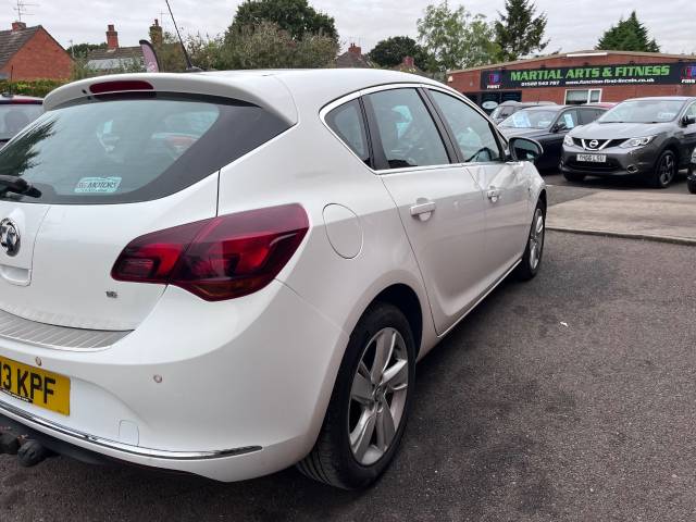 2013 Vauxhall Astra 1.6i 16V SRi 5dr Auto