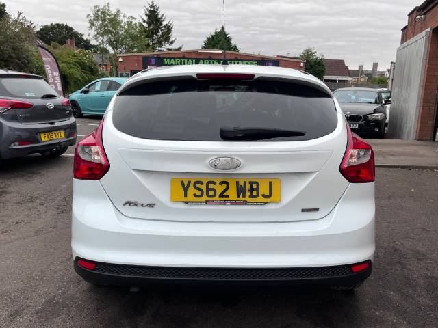 2013 Ford Focus 1.6 TDCi 115 Zetec White 5dr Hatch