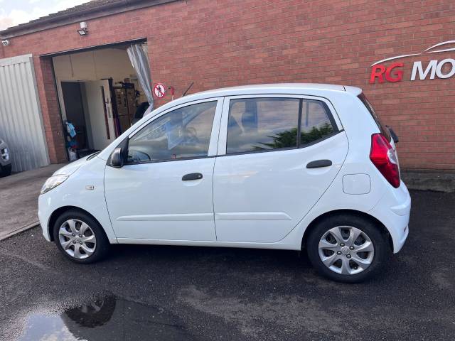 2012 Hyundai i10 1.2 Classic White 5dr Hatch,
