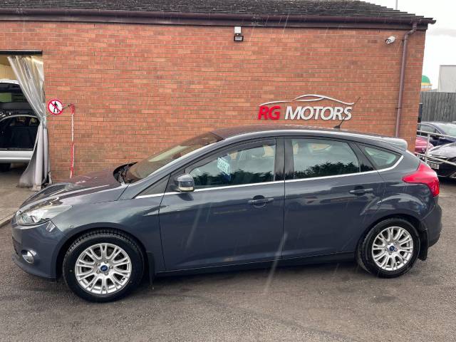 Ford Focus 1.6 TDCi 115 Titanium Grey 5dr Hatch Hatchback Diesel Grey