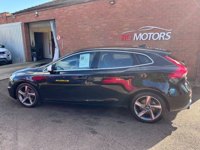 2014 Volvo V40 1.6 D2 R DESIGN Black 5dr Hatch