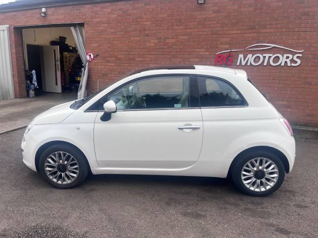 2015 Fiat 500 1.2 Lounge 3dr White 3dr Hatch, £35 TAX, 58 MPG,