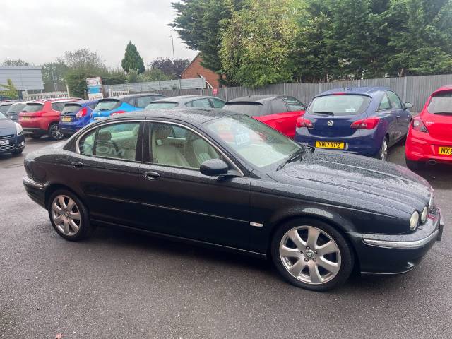 2006 Jaguar X-Type 2.2d SE Black 4dr Saloon