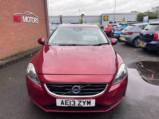 2013 Volvo V40 2.0 D3 SE Lux Nav Auto Red 5dr Hatch