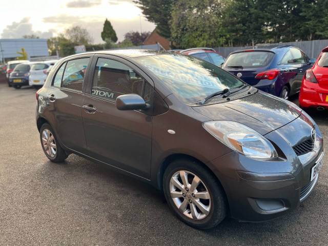 2009 Toyota Yaris 1.4 D-4D TR Grey 5dr Hatch