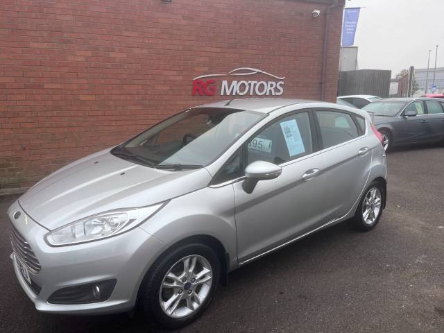 Ford Fiesta 1.0 EcoBoost Zetec Silver 5dr Hatch, £0 TAX, 65 MPG, F.S.H. Hatchback Petrol Silver