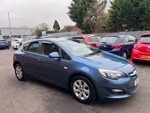 2014 Vauxhall Astra 1.6i 16V Design Blue 5dr Hatch