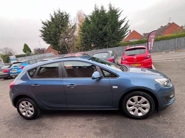 2014 Vauxhall Astra 1.6i 16V Design Blue 5dr Hatch