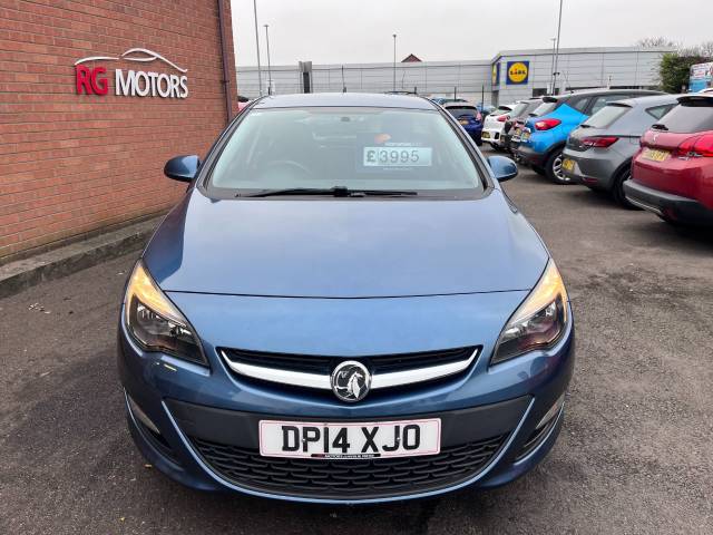 2014 Vauxhall Astra 1.6i 16V Design Blue 5dr Hatch