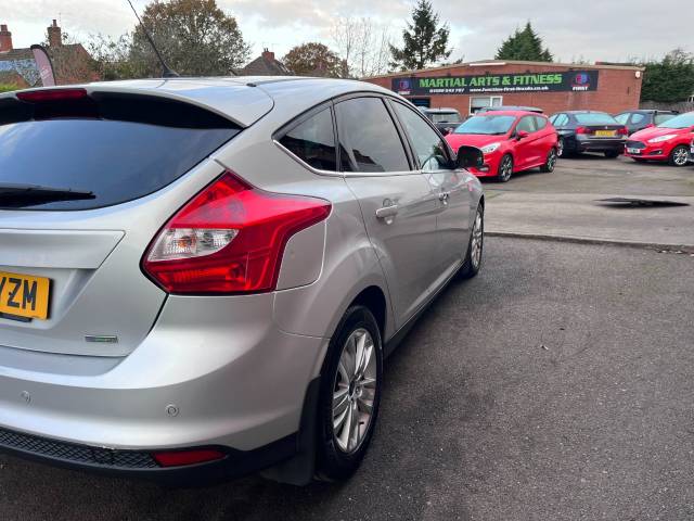 2014 Ford Focus 1.0 125 EcoBoost Titanium Navigator Silver 5dr