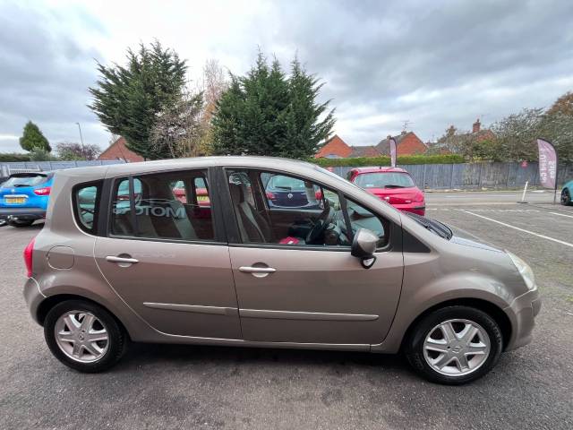 2009 Renault Grand Modus 1.5 dCi 86 Dynamique Gold 5dr