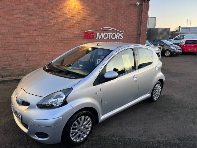 Toyota Aygo 1.0 VVT-i Platinum Silver 5dr Hatch Hatchback Petrol Silver